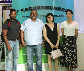 斯里兰卡客户来英国上市公司官网365进口商用健身房器材