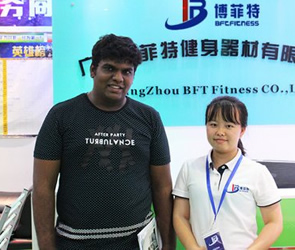 印度客户来我们英国上市公司官网365进口健身房器材