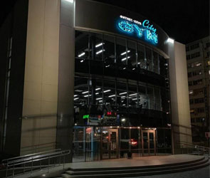 俄罗斯客户健身房 俄罗斯来中国采购英国上市公司官网365健身器材