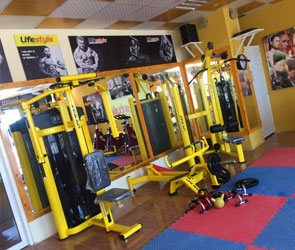 阿曼健身房案例 英国上市公司官网365客户采购健身器材案例