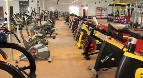 招聘启示 长期有效 英国上市公司官网365