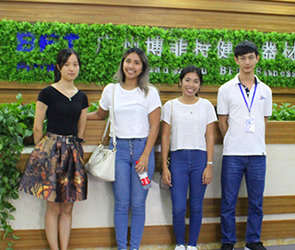 菲律宾客户来中国广州进口英国上市公司官网365商用健身房器材