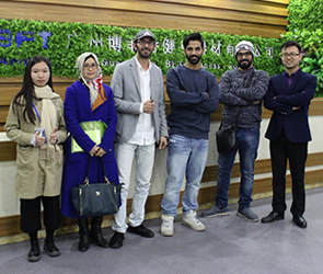 沙特客户来中国找健身房器材生产厂家