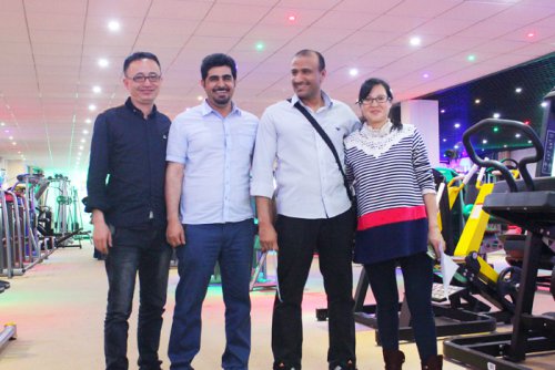 阿尔及利亚成交客户合影