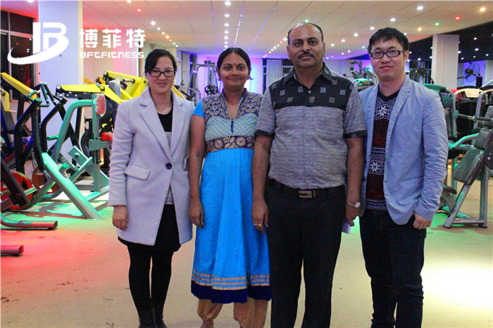 印度客户来中国英国上市公司官网365进口健身器材