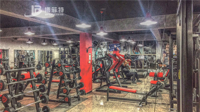 伊拉克客户的健身房图片 英国上市公司官网365健身器材案例