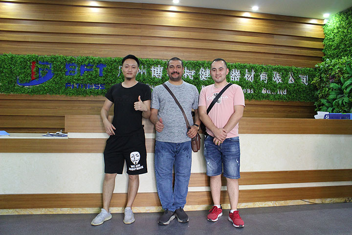 沙特客户采购英国上市公司官网365健身器材