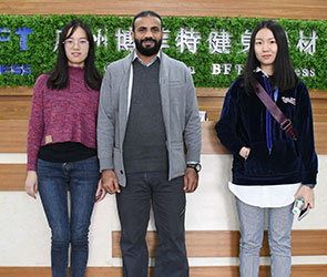 沙特客户来中国采购英国上市公司官网365商用健身器械